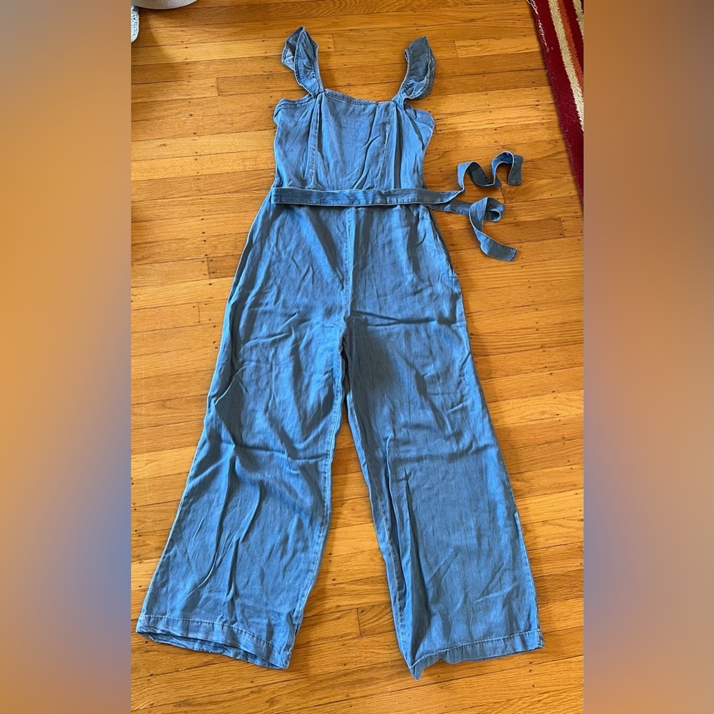 Jumpsuit. - Picture 2 of 5